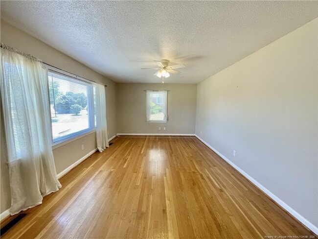 Building Photo - 621 Welsh Pl