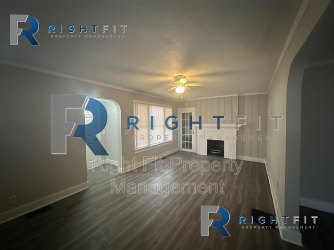 Building Photo - 1371 Kingsley Ave