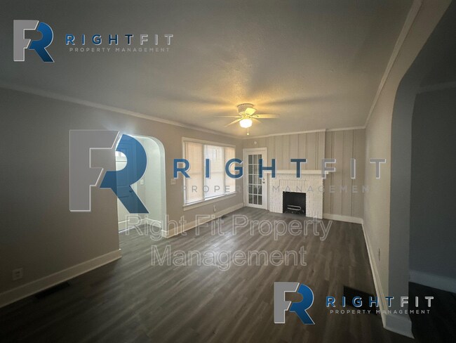 Foto del edificio - 1371 Kingsley Ave