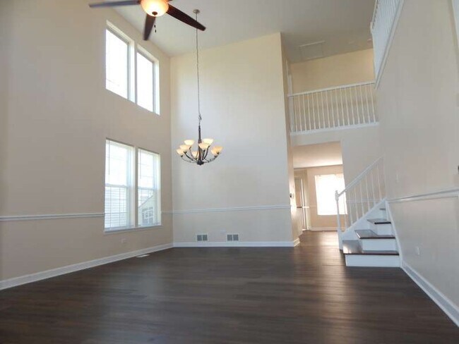 Building Photo - 2128 Horncastle Ln