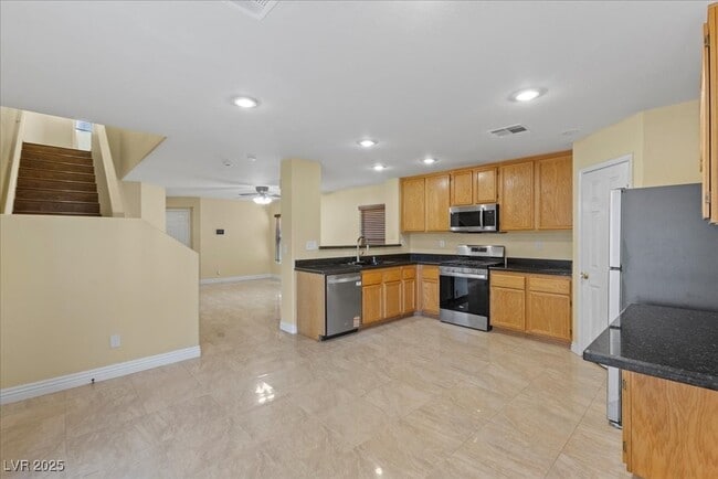 Foto del edificio - 4748 Golden Shimmer Ave