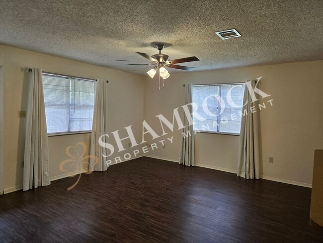 Building Photo - 908 Lancelot Cir