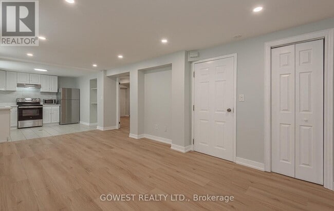 Building Photo - 134 Grenadier Rd