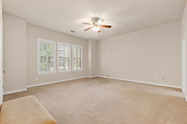 Building Photo - 13900 Noel Rd