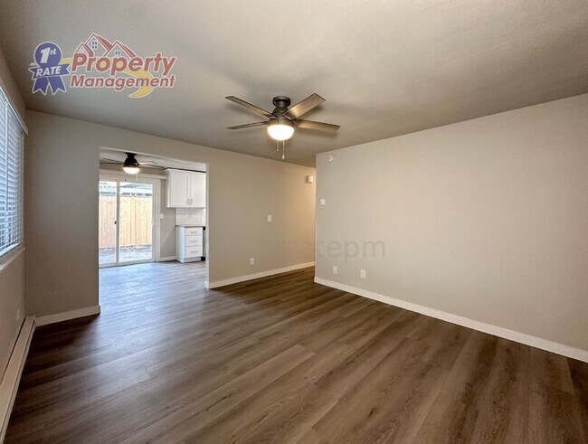 Foto del edificio - 3628 Collister Dr