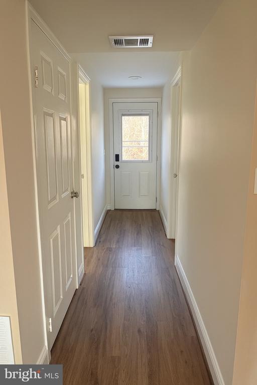 Building Photo - 7822 Grassy Garth