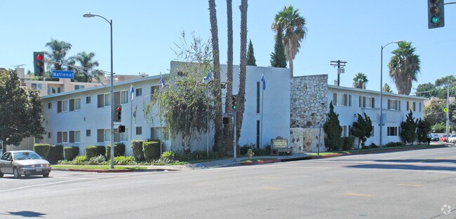 Foto principal de 9800 National Blvd. - 9800 National Blvd