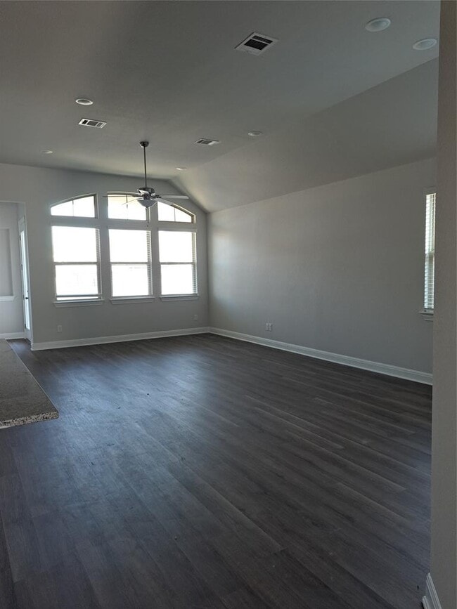 Building Photo - 260 Jefferson Dr