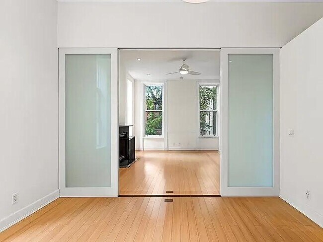 Foto del edificio - 71 Orange St