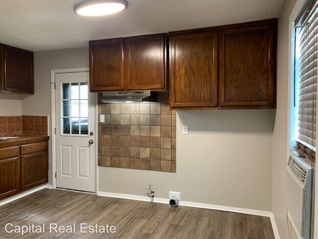 Building Photo - 3 br, 1 bath House - 3104 SE 21st
