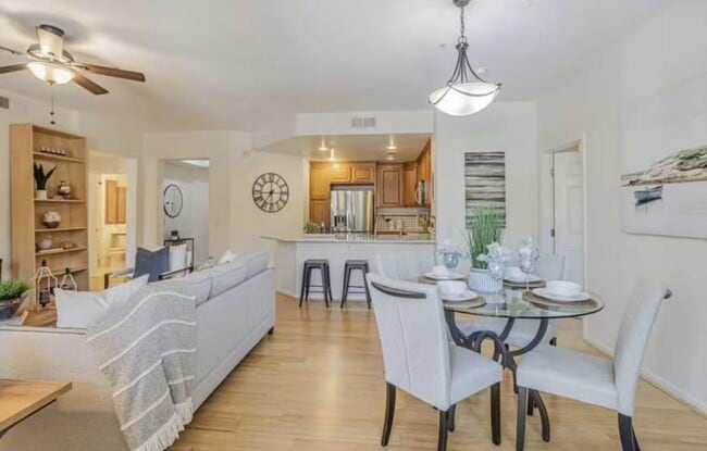 Building Photo - 600 S Abel St