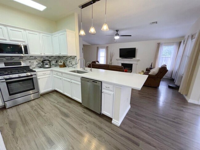 Building Photo - 1700 Zydeco Dr