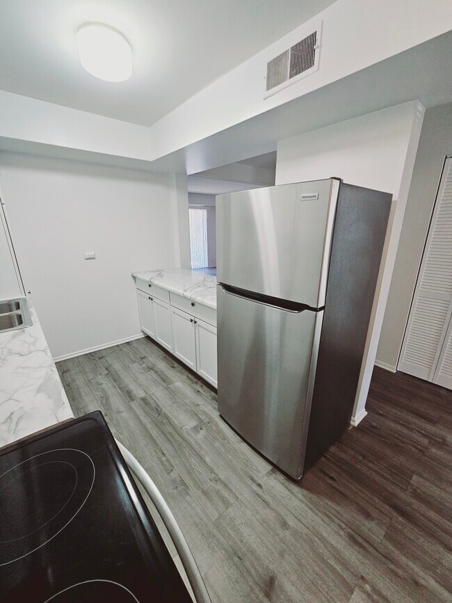 Foto del edificio - 1215 S Forums Ct