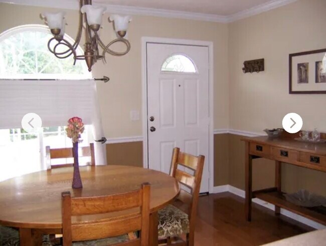 Dining area/front door - 2950 Baby Ruth Ln