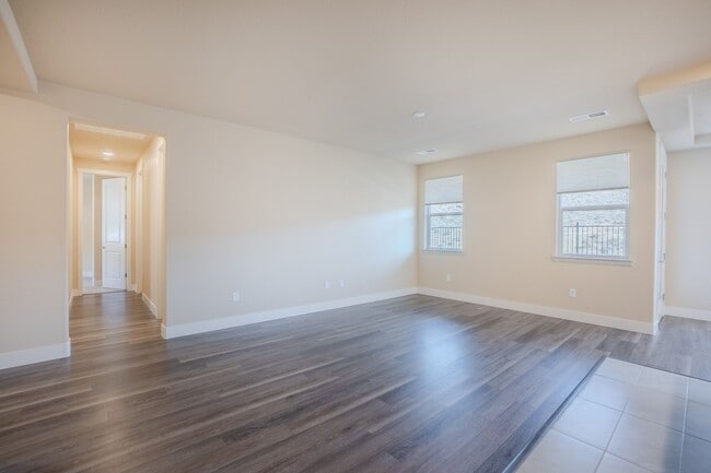 Building Photo - 3 Bedroom | 2 Bath | 2 Car | Private backyard