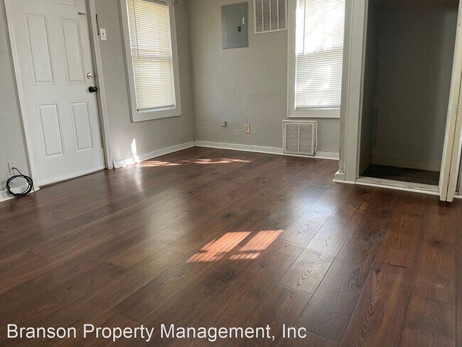 Building Photo - Studio, 1 bath House - 2517 1/2  Shelton St