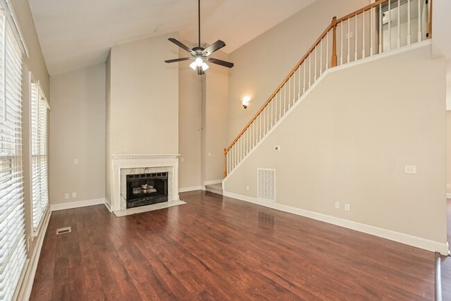 Building Photo - 4340 Cambridge Dr