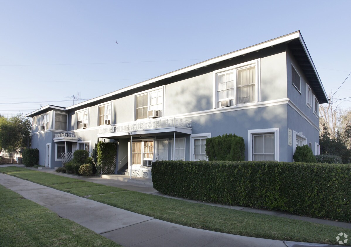 Primary Photo - 5949 Cartwright Ave
