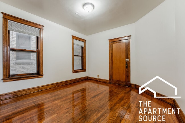 Building Photo - 2014 N Kedzie Ave