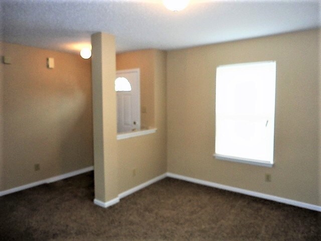 Building Photo - 5665 N Jamestown Drive