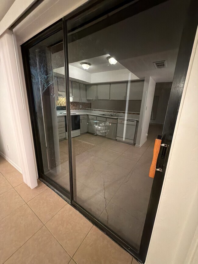 Foto del edificio - 1784 S Fairway Cir