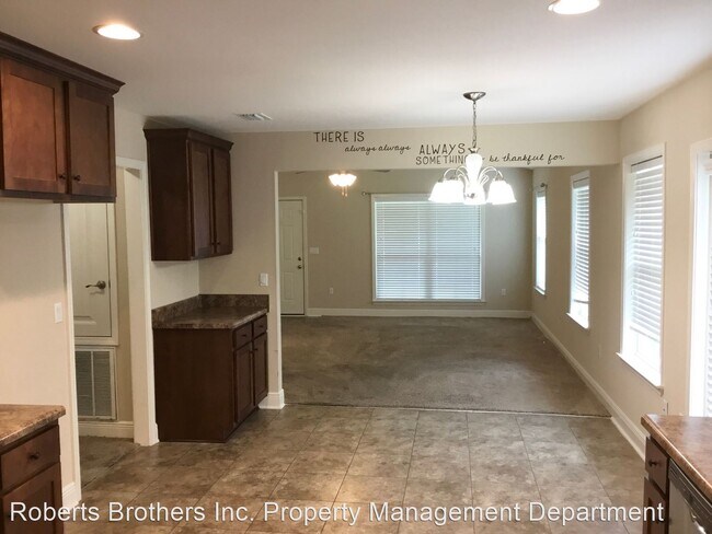 Foto del edificio - 3 br, 2 bath House - 119 Southwark Ave