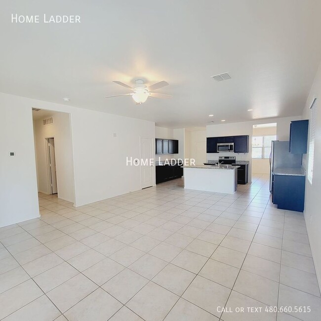 Building Photo - 11239 E Sunflower Ct