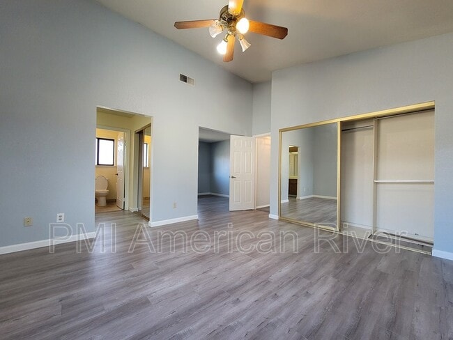 Building Photo - 7432 Rio Mondego Dr