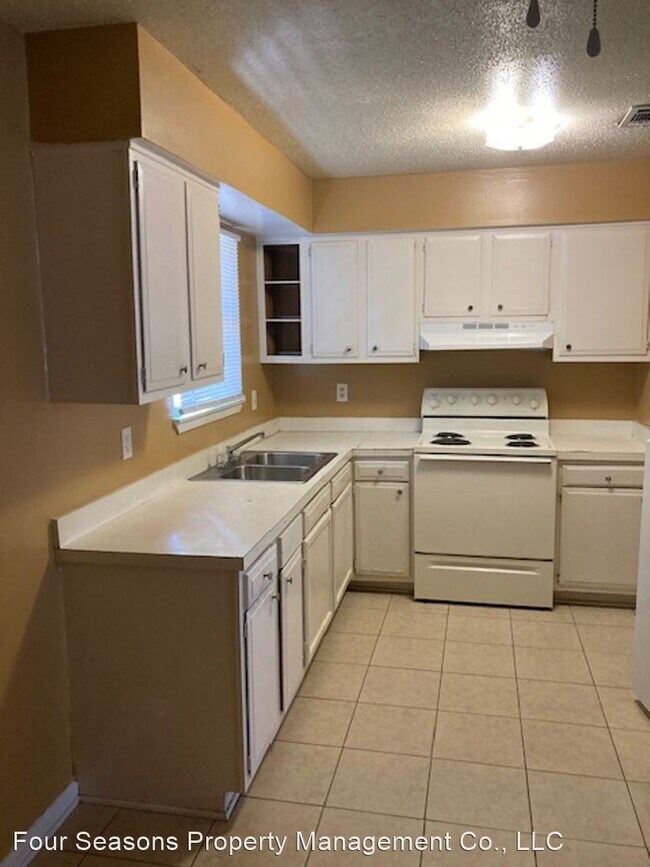 Building Photo - 3 br, 1 bath House - 2606 West DavId Drive