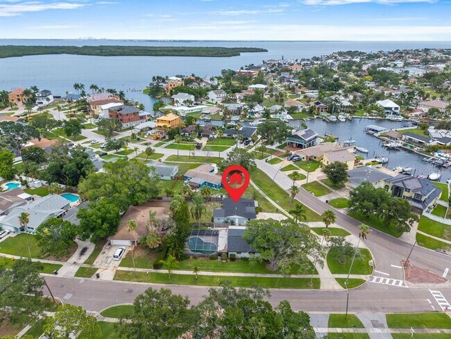 Foto del edificio - 5510 Bayou Grande Blvd NE