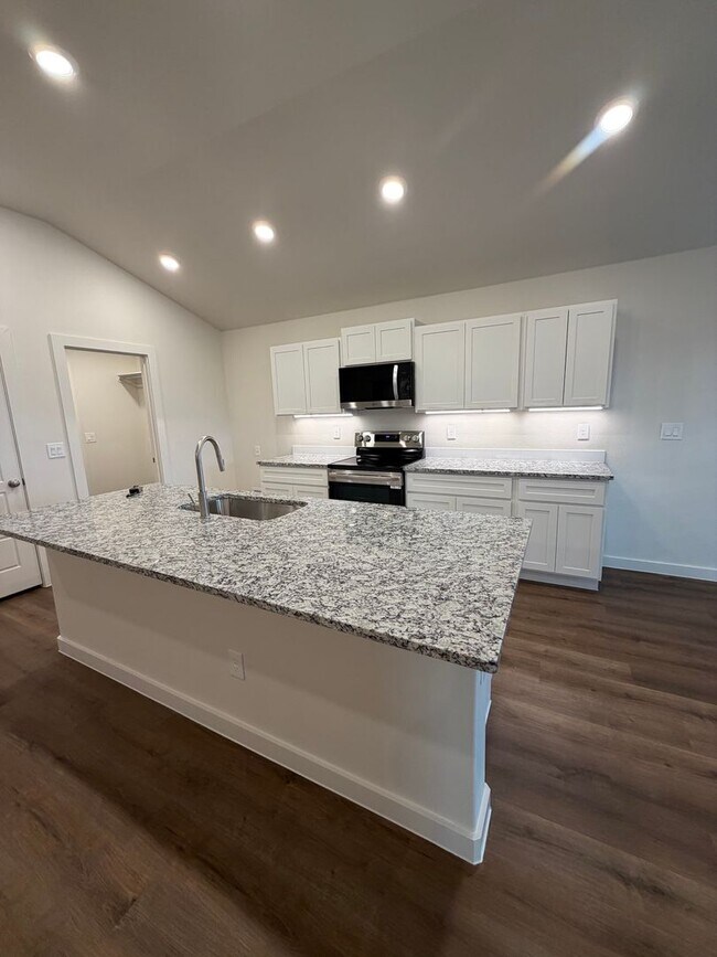 Foto del edificio - Harvest Neighborhood Beauty