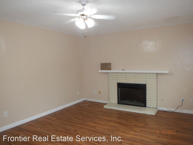 Building Photo - 3 br, 2 bath House - 205 Valley Blvd