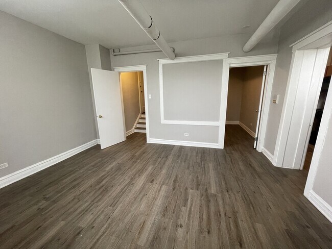 Foto del edificio - 1118 W Garfield Blvd