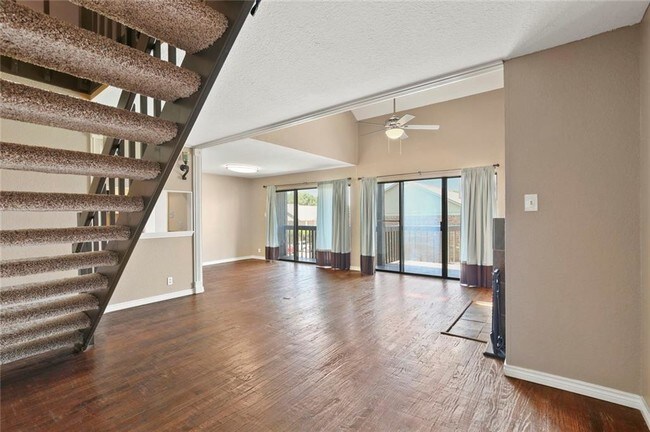 Building Photo - 1242 Signal Ridge Pl