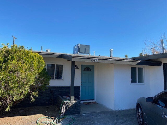 7395 Dumosa Ave  