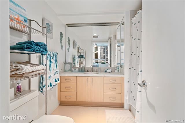 Building Photo - 2 br, 2.5 bath Condo - 1320 N Hollywood St