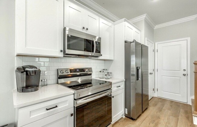 Building Photo - 3211 Green Turtle Ln NE