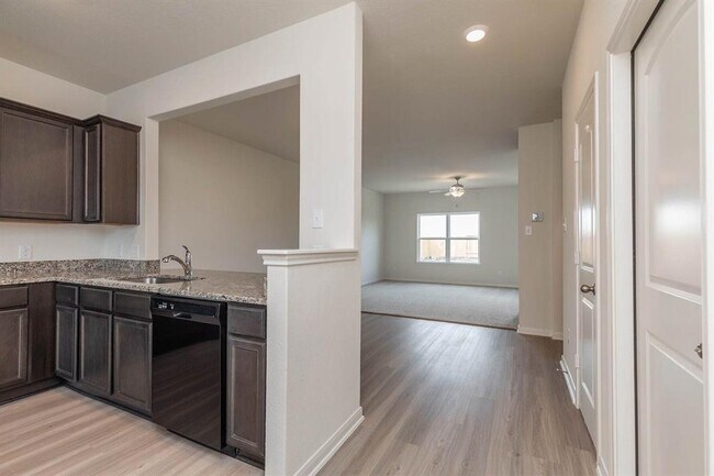 Building Photo - 20715 Nala Bear Dr
