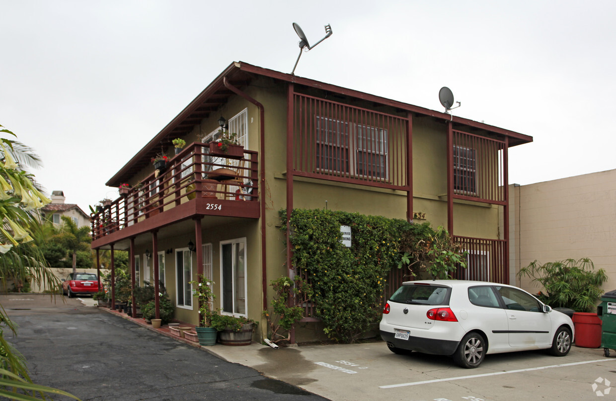 Primary Photo - State Street Apartments