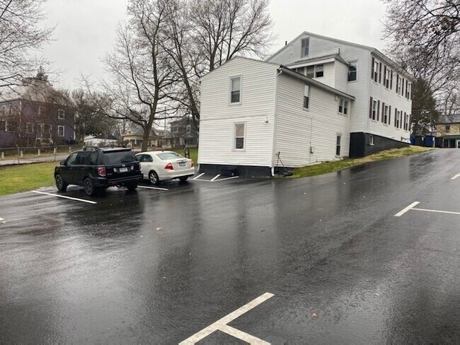 Foto del edificio - 227 Bridge St