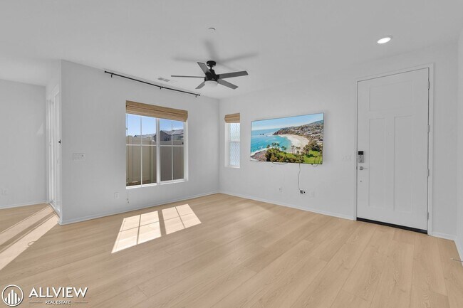 Foto del edificio - Bright 4-Bed, 2.5-Bath Home in Fallbrook’s Citro Community