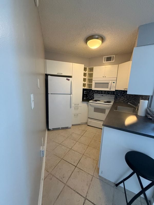 Foto del edificio - 3623 Atrium Dr