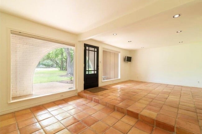 Foto del edificio - 10506 D-K Ranch Rd