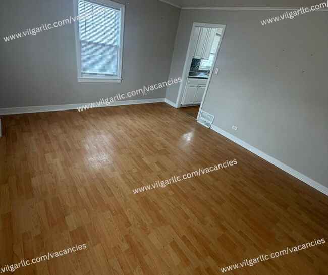 Foto del edificio - 4 Bedroom • 2 Full Bath • 2-Car Garage • Fenced in Yard • Bonus Rooms • Appliances present