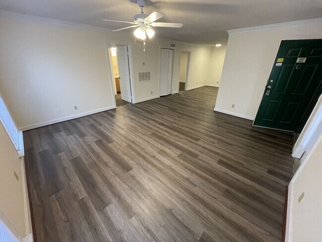 Foto del edificio - 2 Bedroom 2 Bathroom Condo!