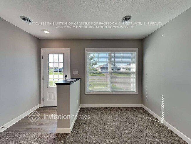 Foto del edificio - 10922 Glacier Ln N