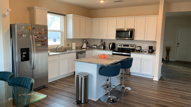 Building Photo - Room in Single Family Home on Justice Union Ct