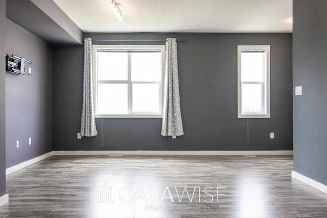 Building Photo - 2803-2803 James Mowatt Trail SW