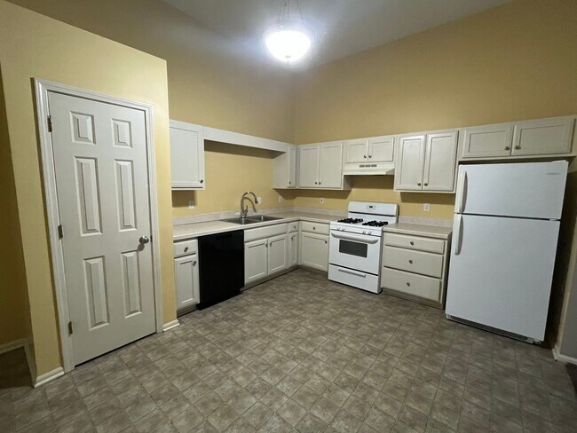 Foto del edificio - 1912 Beechmont Dr. - Nice Two Bedroom/Two ...