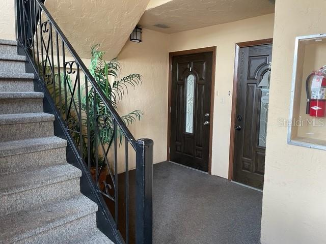 Foto del edificio - 4711 Santa Barbara Blvd S